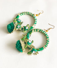 Load image into Gallery viewer, Yarn and Gotta earring with ribbon flowers