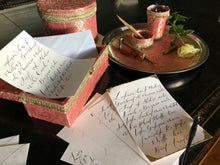 Load image into Gallery viewer, Round Brocade Trousseau Box