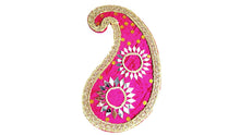 Load image into Gallery viewer, Large Paisley Velvet Mendhi Plate