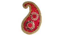 Load image into Gallery viewer, Large Paisley Velvet Mendhi Plate