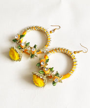 Load image into Gallery viewer, Yarn and Gotta earring with ribbon flowers